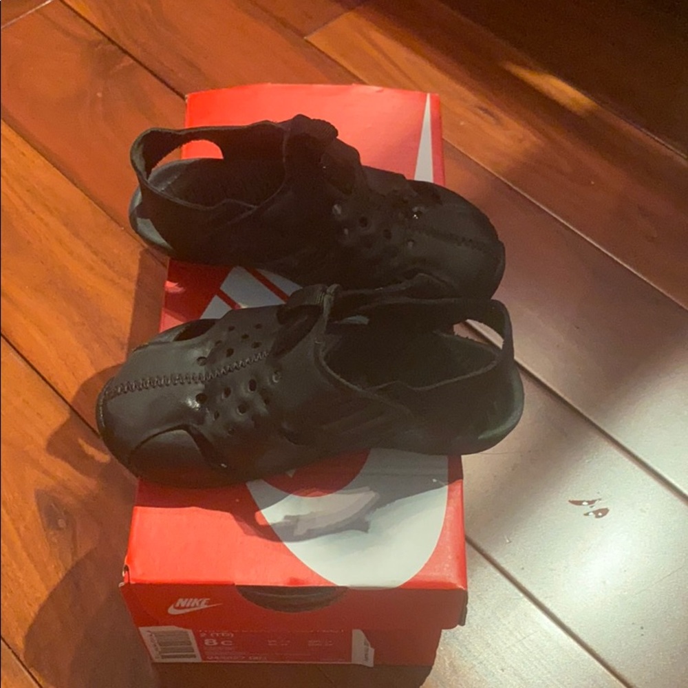 Nike sunday protect toddler 8c